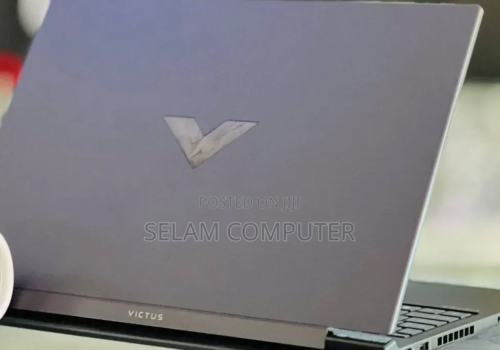 New Laptop HP Victus 15 16GB Intel Core i7 SSD 1T