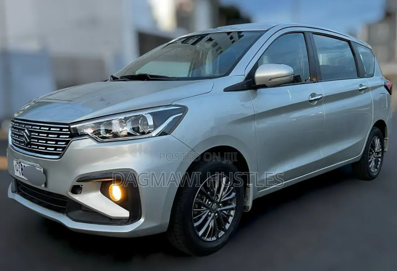 Suzuki Ertiga 2021 Silver