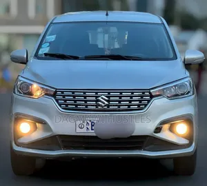 Suzuki Ertiga 2021 Silver