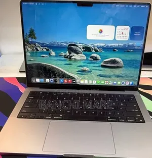 New Laptop Apple MacBook Pro 2024 M3 8GB Apple M3 SSD 512GB