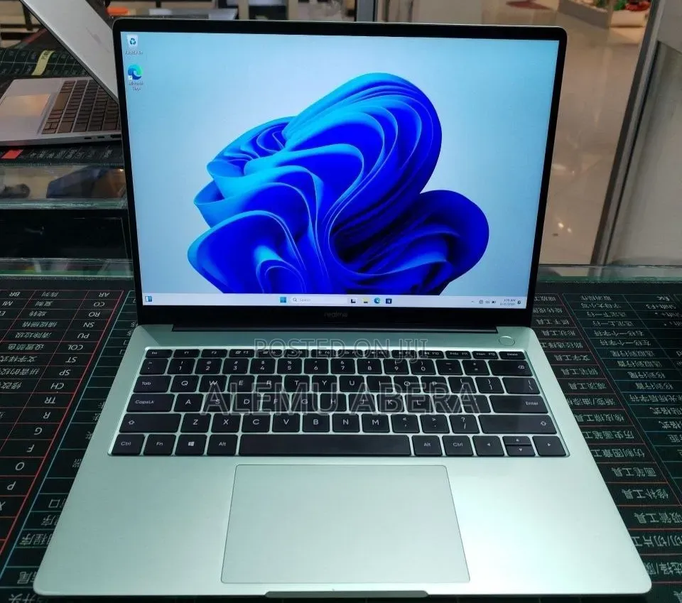 New Laptop 16GB Intel Core i5 SSD 512GB