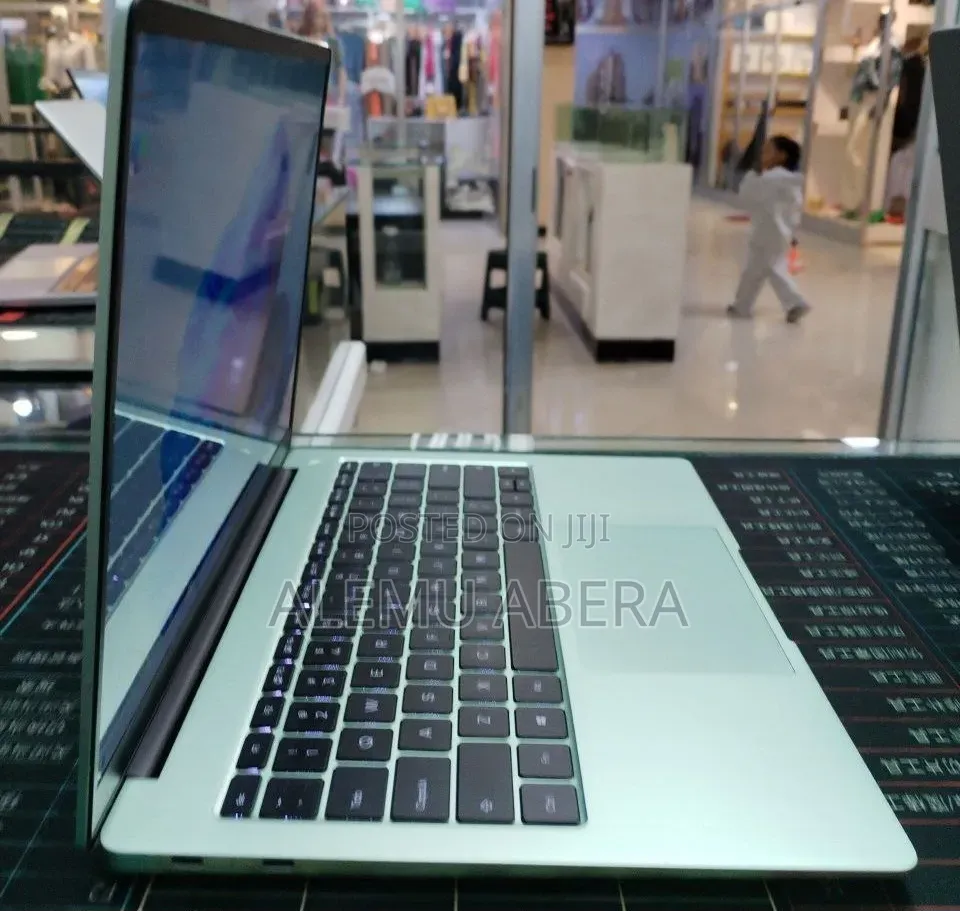 New Laptop 16GB Intel Core i5 SSD 512GB