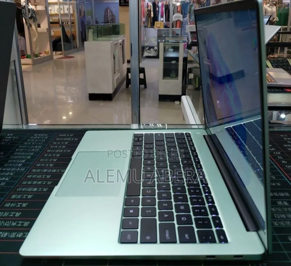 New Laptop 16GB Intel Core i5 SSD 512GB