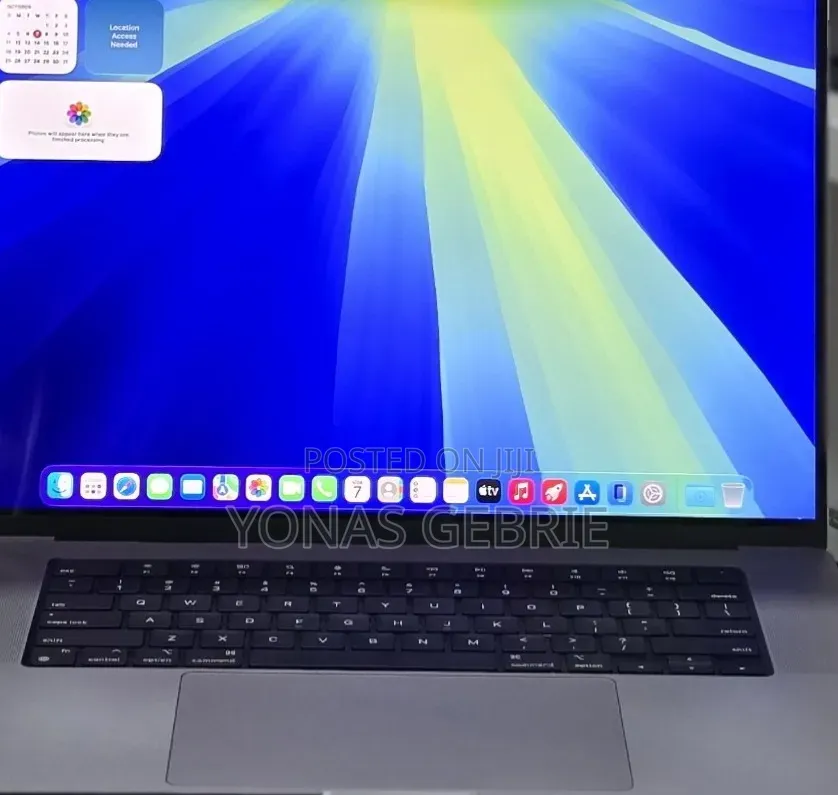 New Laptop Apple MacBook 64GB Apple M1 Max SSD 1T