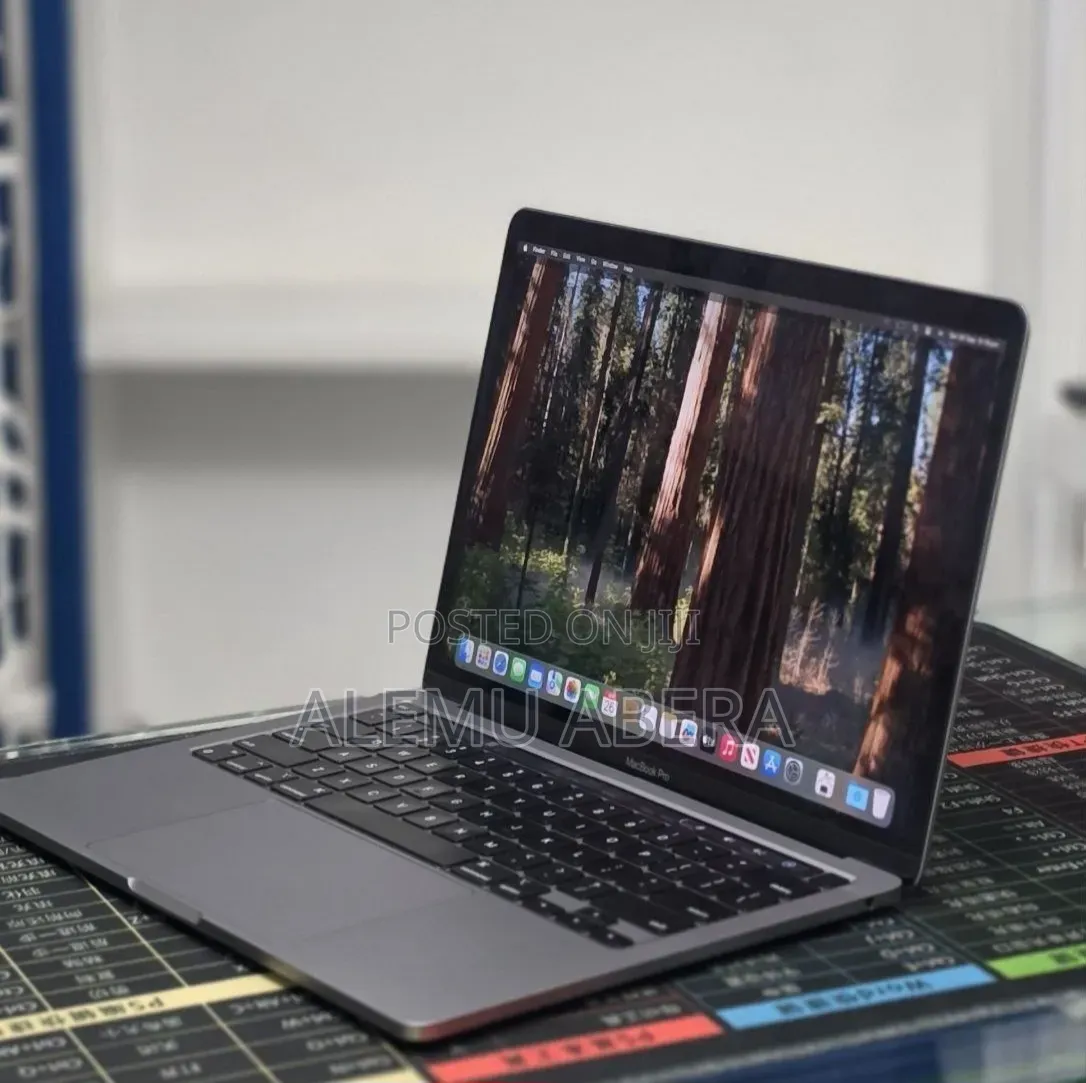 New Laptop Apple MacBook Pro 2020 M1 16GB Apple M1 SSD 512GB