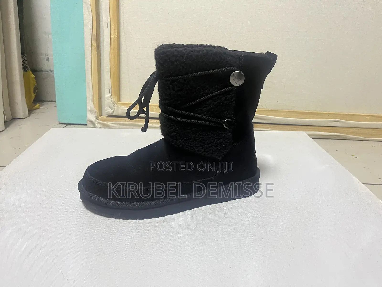 Koolaburra by UGG Women's Kinslei Black Suede Winter Mid-Calf Boots.