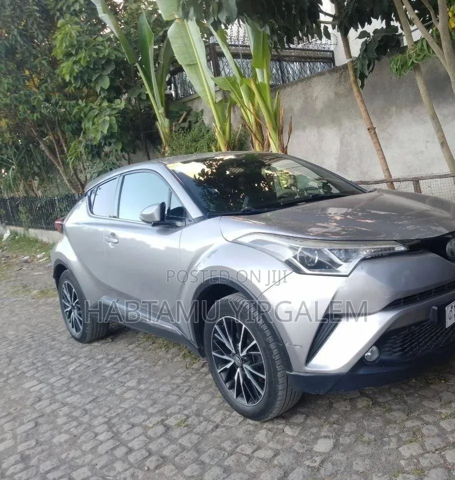Toyota C-HR 2017 Silver