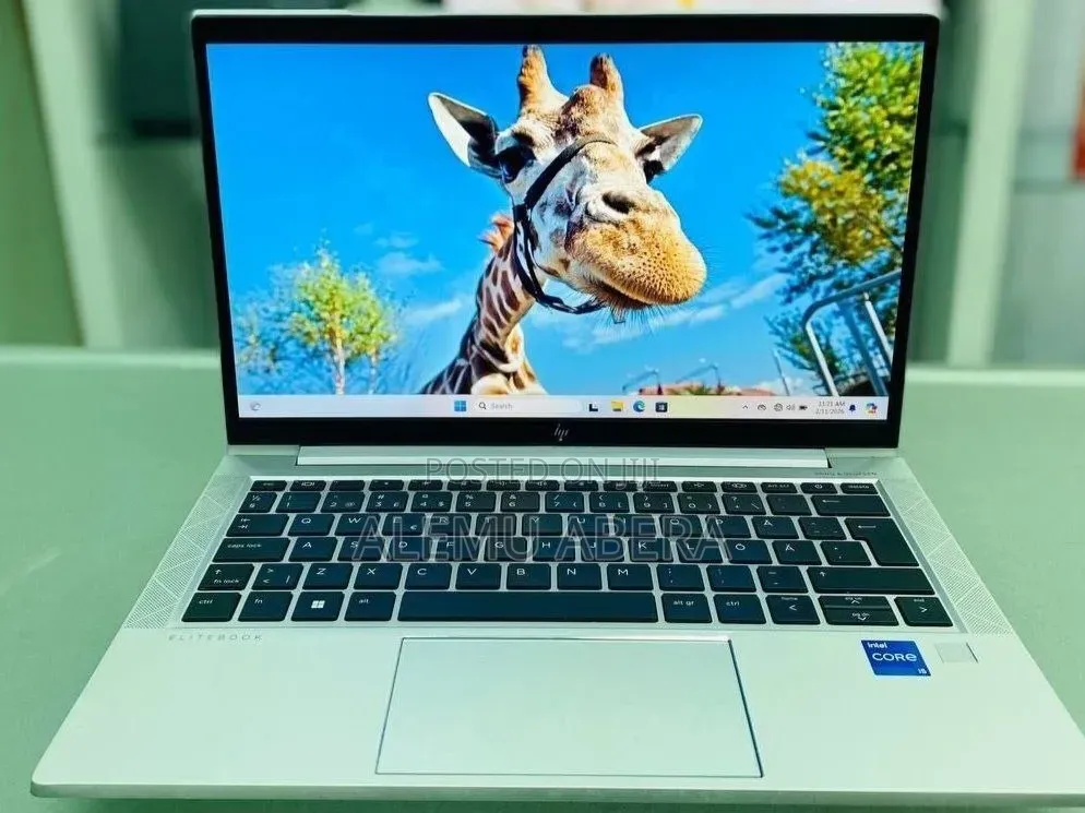 New Laptop HP EliteBook 830 G8 16GB Intel Core i5 SSD 512GB