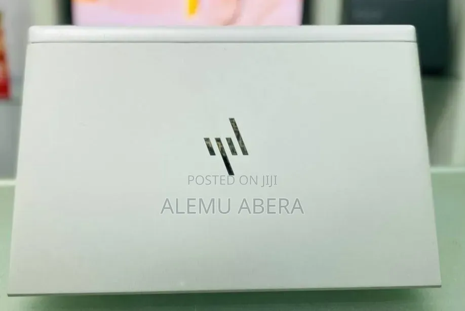 New Laptop HP EliteBook 830 G8 16GB Intel Core i5 SSD 512GB