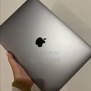 New Laptop Apple MacBook Pro 2020 M1 8GB Apple M1 SSD 512GB