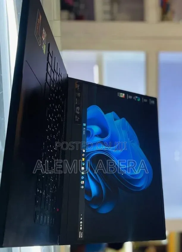 New Laptop Asus ROG Zephyrus G15 16GB AMD Ryzen 7 SSD 512GB
