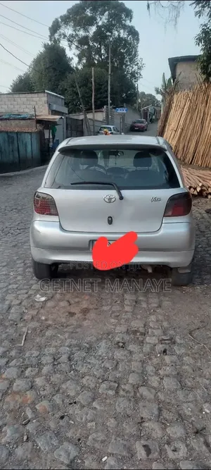 Toyota Vitz 1.0 FWD 3dr 2000 Silver