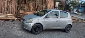 Toyota Vitz 1.0 FWD 3dr 2000 Silver