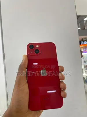 Apple iPhone 13 128 GB Red