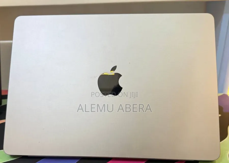New Laptop Apple MacBook Air 2022 M2 16GB Apple M2 SSD 512GB