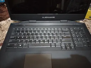 Laptop Alienware 17 8GB Intel Core i7 SSD 500GB