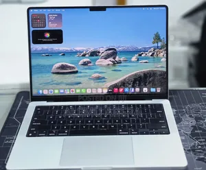 New Laptop Apple MacBook Pro 2024 M4 Pro 24GB Apple M4 Pro SSD 512GB