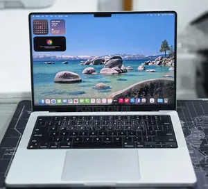 New Laptop Apple MacBook Pro 2024 M4 Pro 24GB Apple M4 Pro SSD 512GB