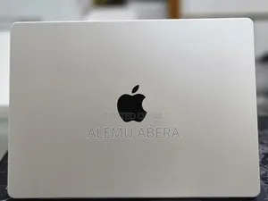 New Laptop Apple MacBook Pro 2024 M4 Pro 24GB Apple M4 Pro SSD 512GB