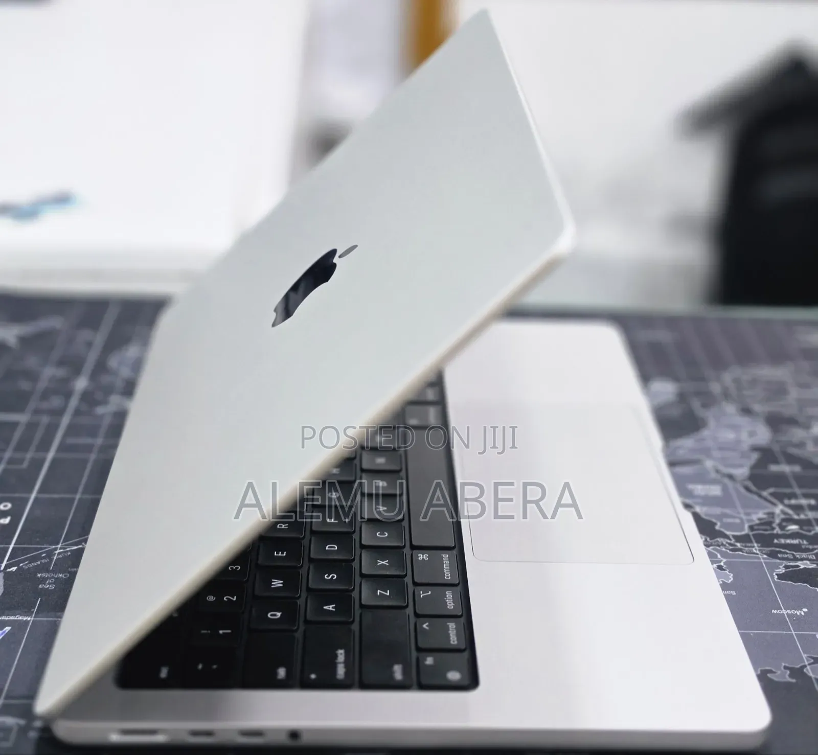 New Laptop Apple MacBook Pro 2024 M4 Pro 24GB Apple M4 Pro SSD 512GB