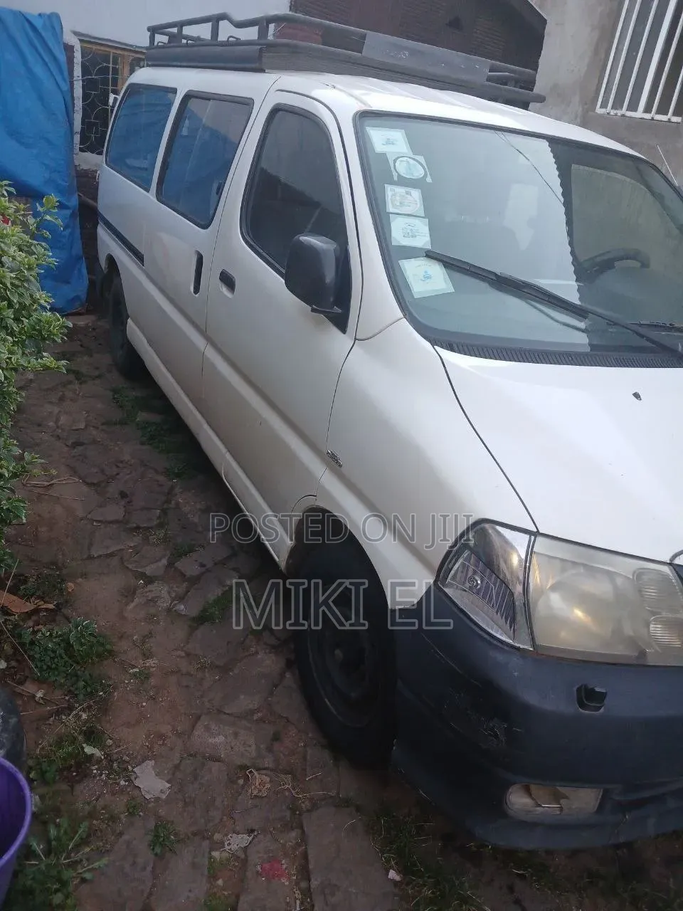 Toyota HiAce 2007 White