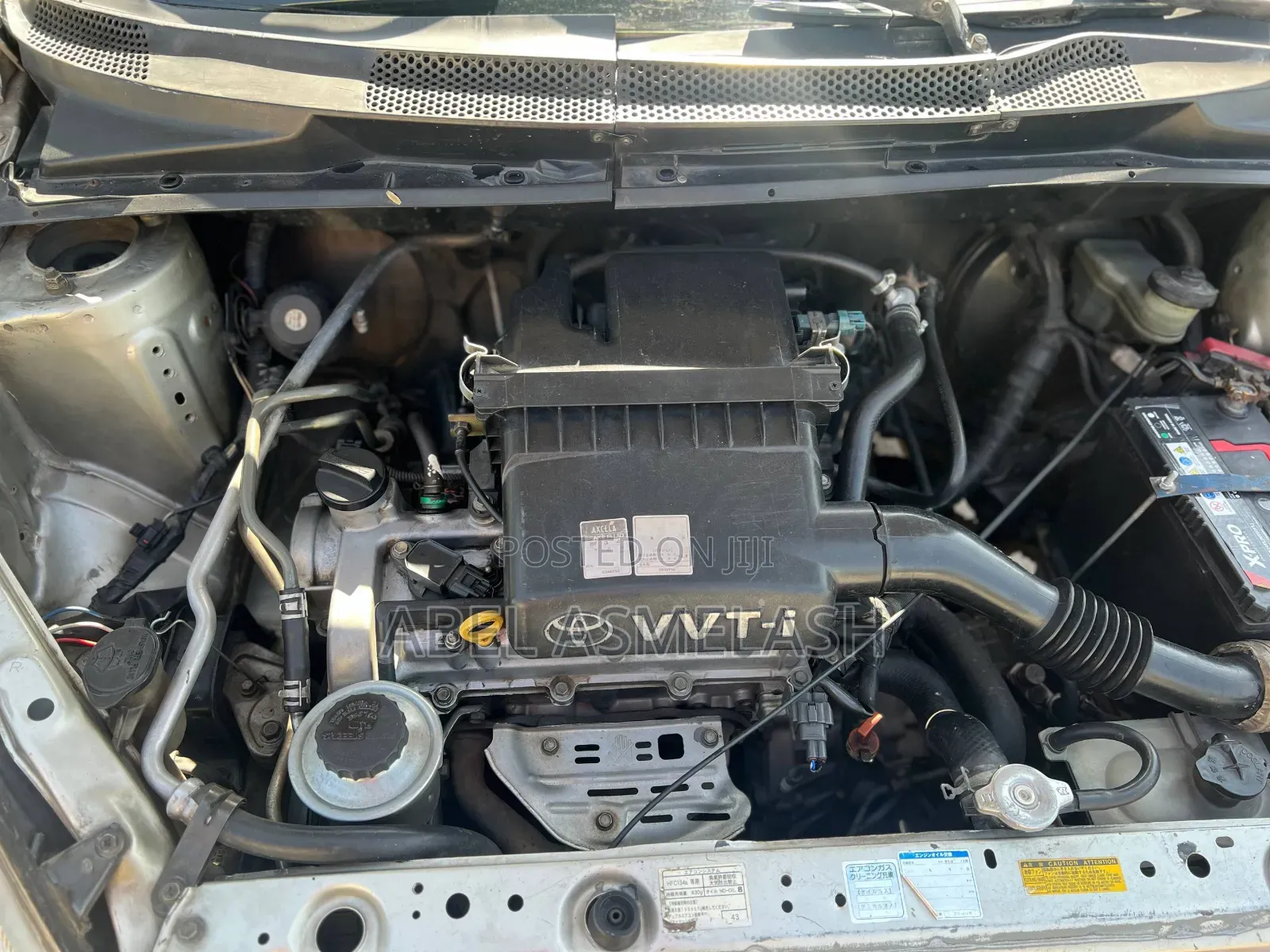Toyota Vitz 2004 Silver
