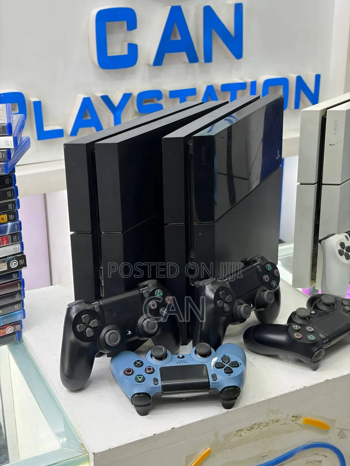 PPlayStation 4 Fat - With 2 Controller