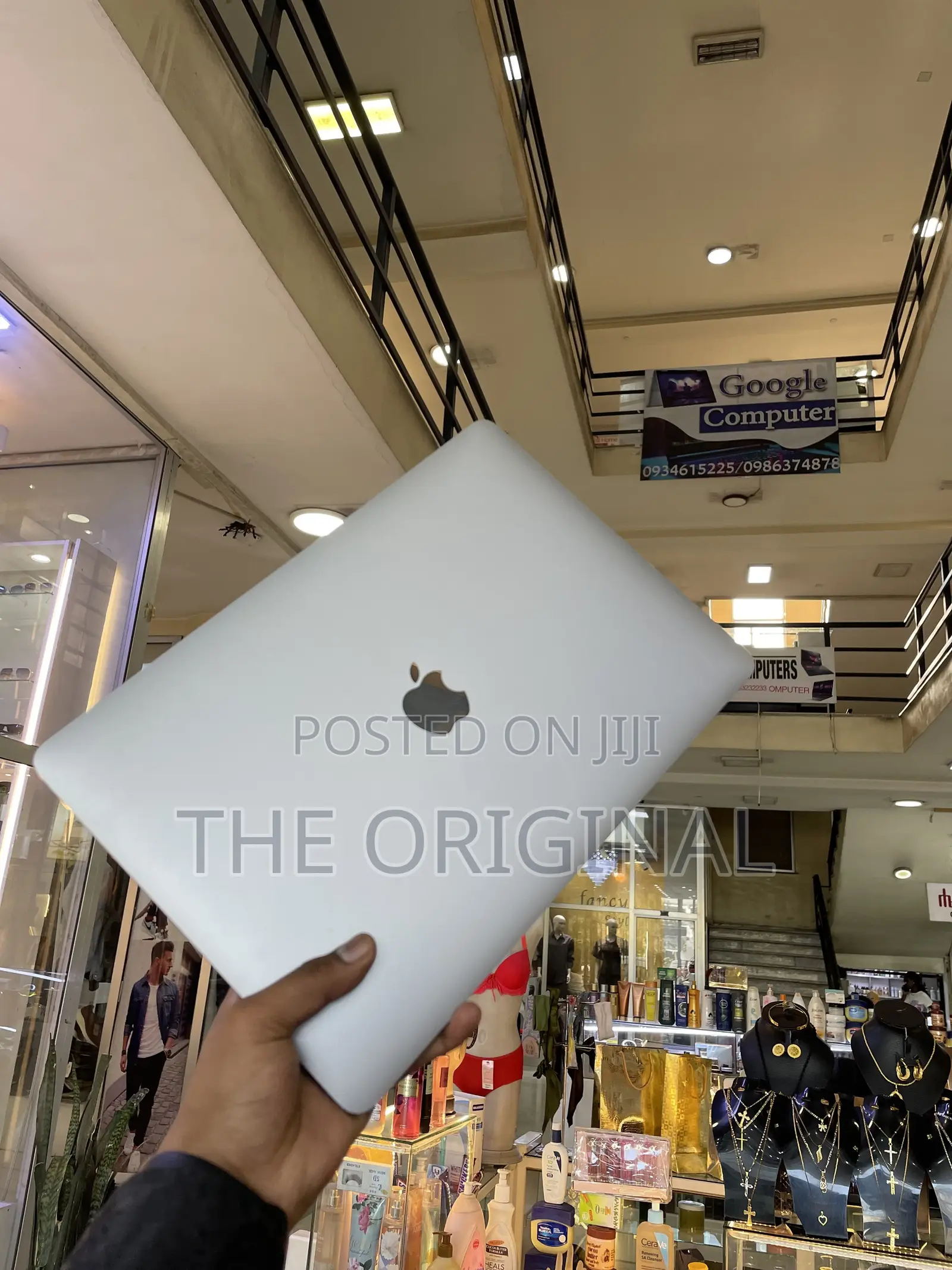 Laptop Apple MacBook Pro 2017 8GB Intel Core i5 SSD 256GB