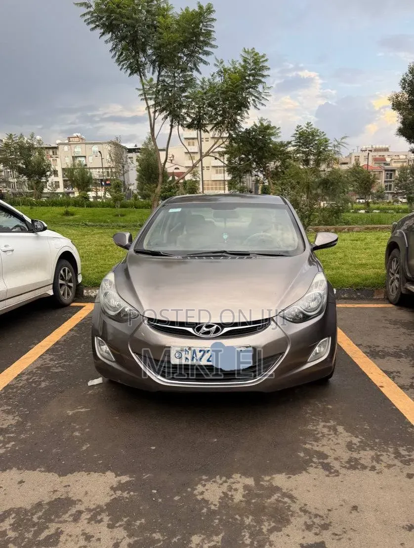 Hyundai Elantra GLS 2012 Blue