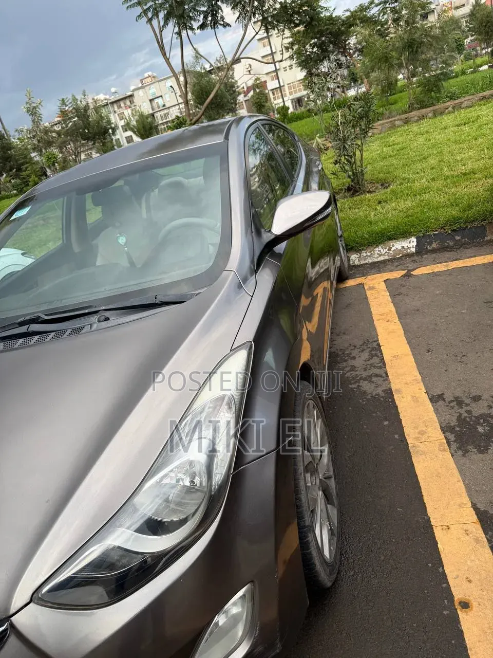 Hyundai Elantra GLS 2012 Blue
