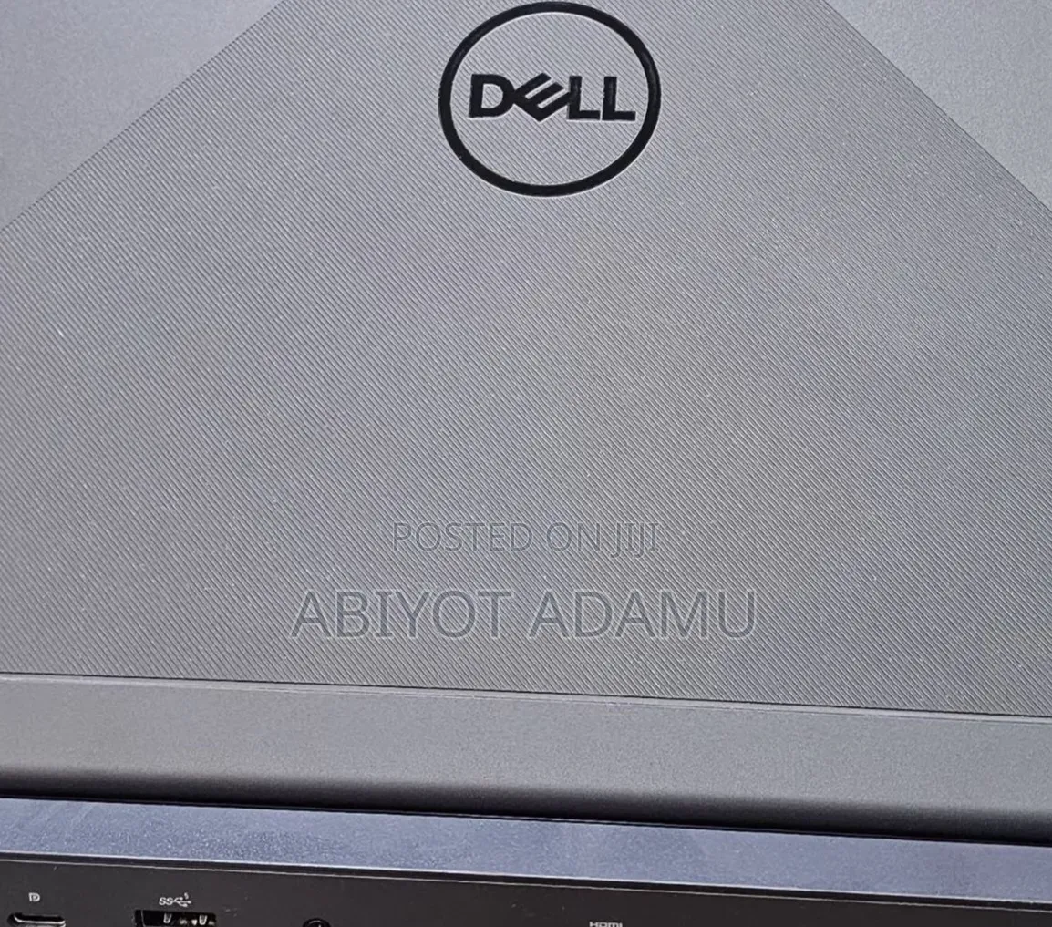 New Laptop Dell G15 5520 16GB Intel Core i7 SSD 512GB