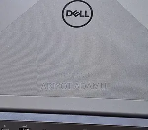 New Laptop Dell G15 5520 16GB Intel Core i7 SSD 512GB