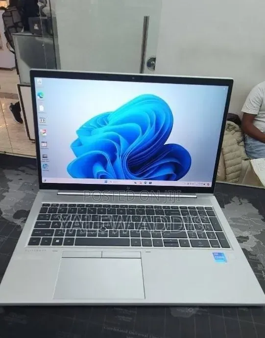 New Laptop HP EliteBook 850 G8 16GB Intel Core i7 SSD 512GB