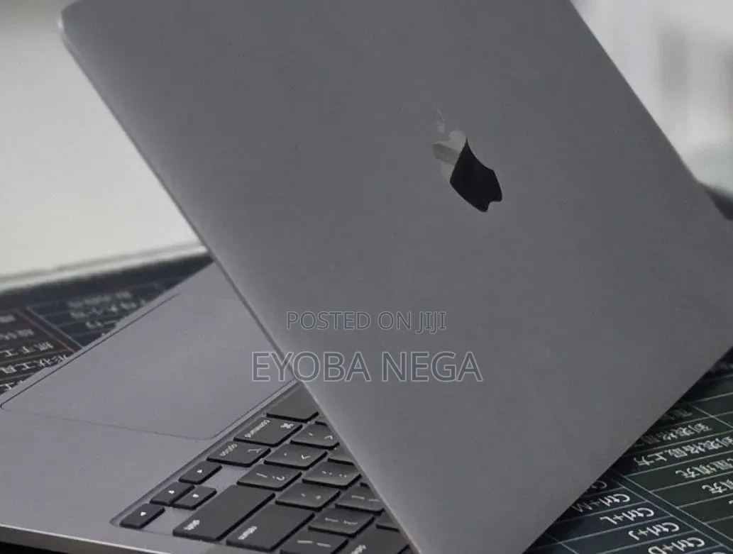 New Laptop Apple MacBook Pro 2020 8GB Apple M1 SSD 512GB