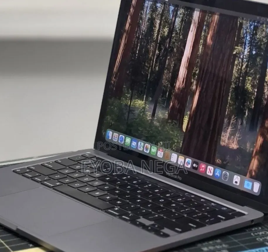 New Laptop Apple MacBook Pro 2020 8GB Apple M1 SSD 512GB