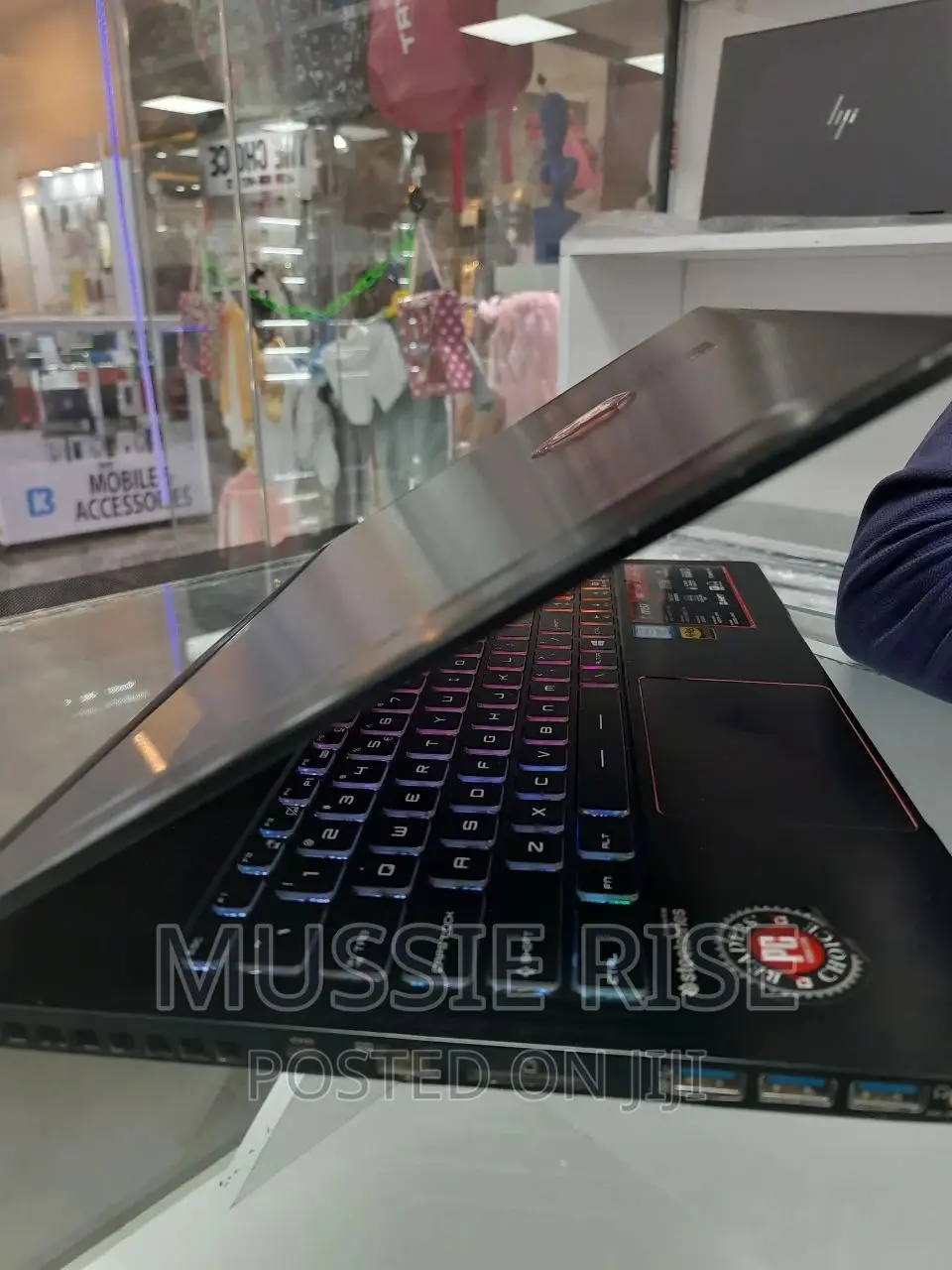 Laptop MSI GE63VR 7RF Raider 16GB Intel Core I7 SSD 1T