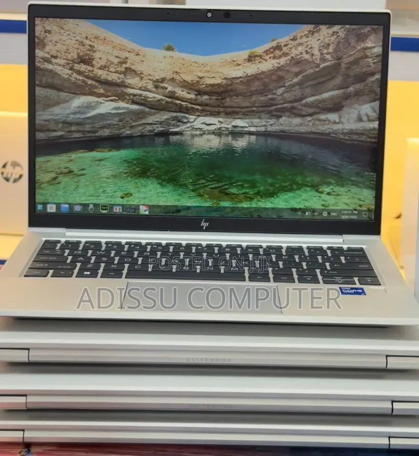 New Laptop HP EliteBook 830 G8 8GB Intel Core i7 SSD 512GB