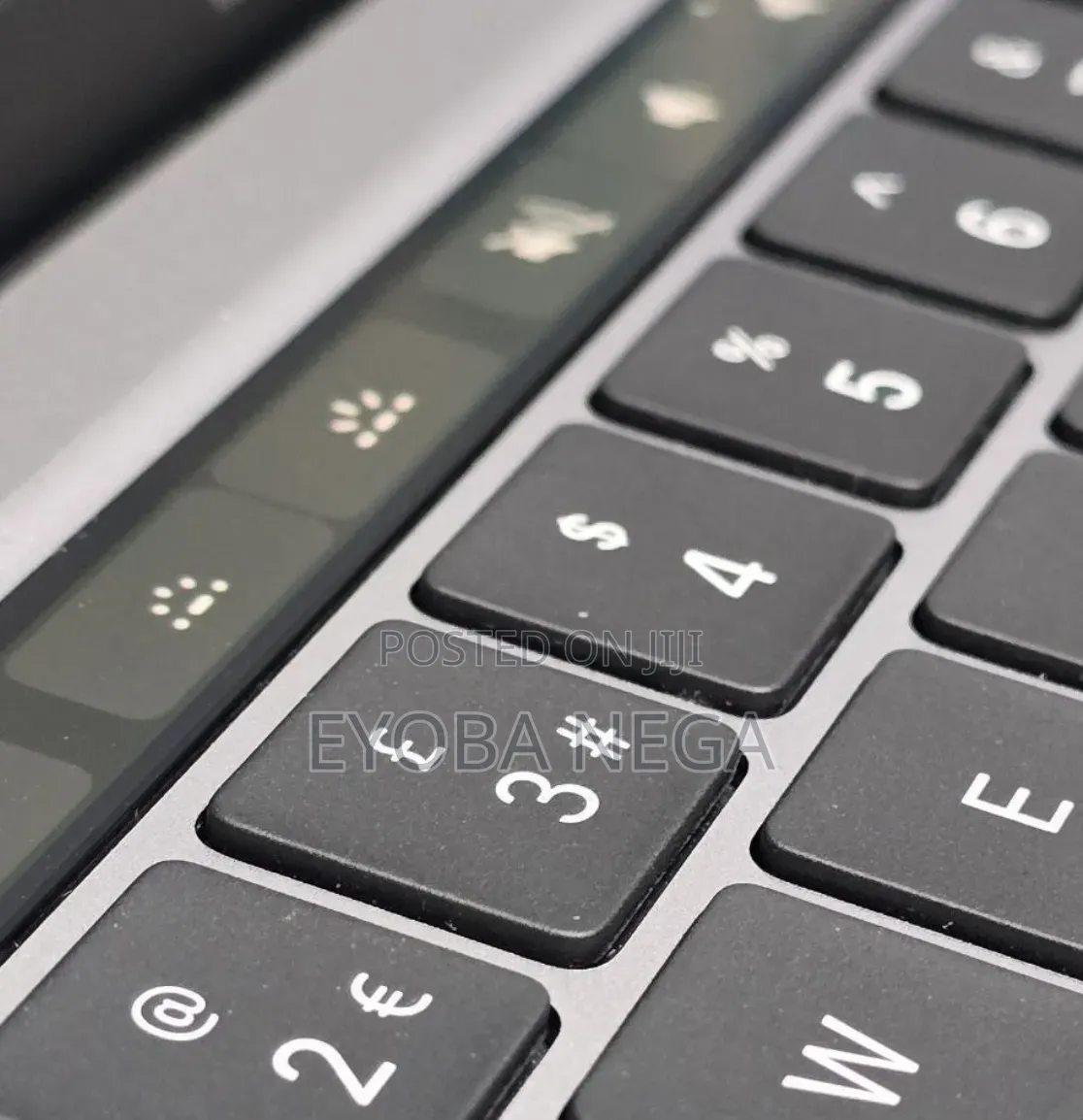 New Laptop Apple MacBook Pro 2020 8GB Apple M1 SSD 512GB