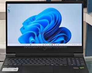 New Laptop HP Victus 15 16GB AMD Ryzen 7 SSD 512GB