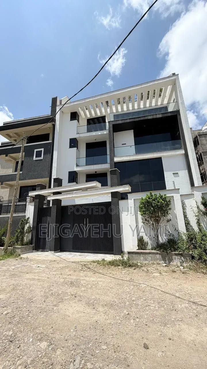 Furnished 5bdrm Duplex in Bole for sale