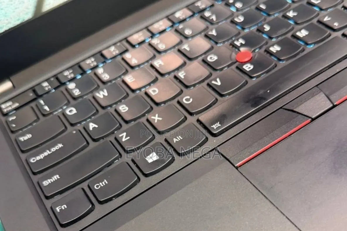 New Laptop Lenovo ThinkPad T490s 8GB Intel Core i5 SSD 256GB