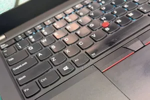 New Laptop Lenovo ThinkPad T490s 8GB Intel Core i5 SSD 256GB