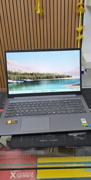 New Laptop Lenovo LOQ 15ARP9 12GB Intel Core i5 SSD 512GB