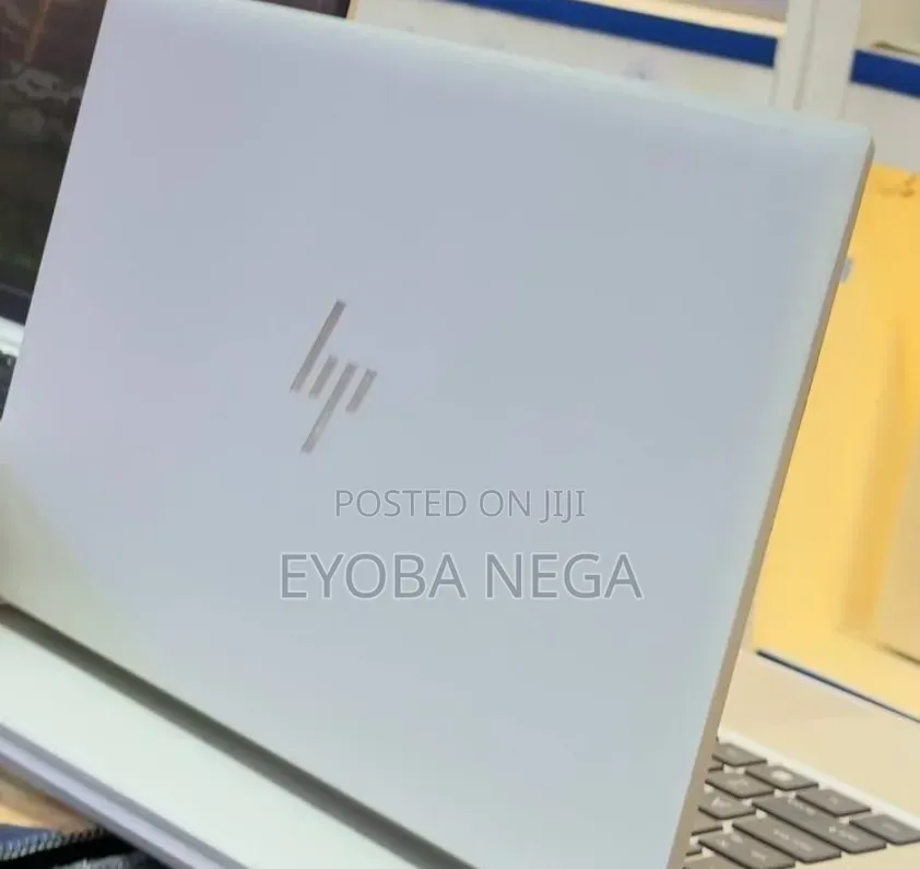 New Laptop HP EliteBook 830 G8 16GB Intel Core i7 SSD 512GB