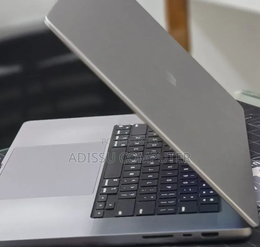 New Laptop Apple MacBook Pro 2021 M1 Max 64GB Apple M1 Max SSD 1T