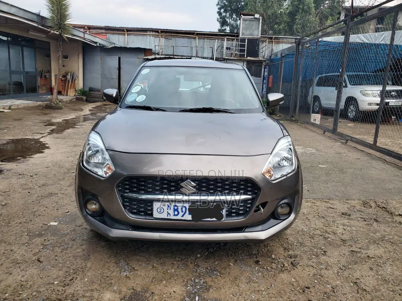 Suzuki Swift 2021 Gray