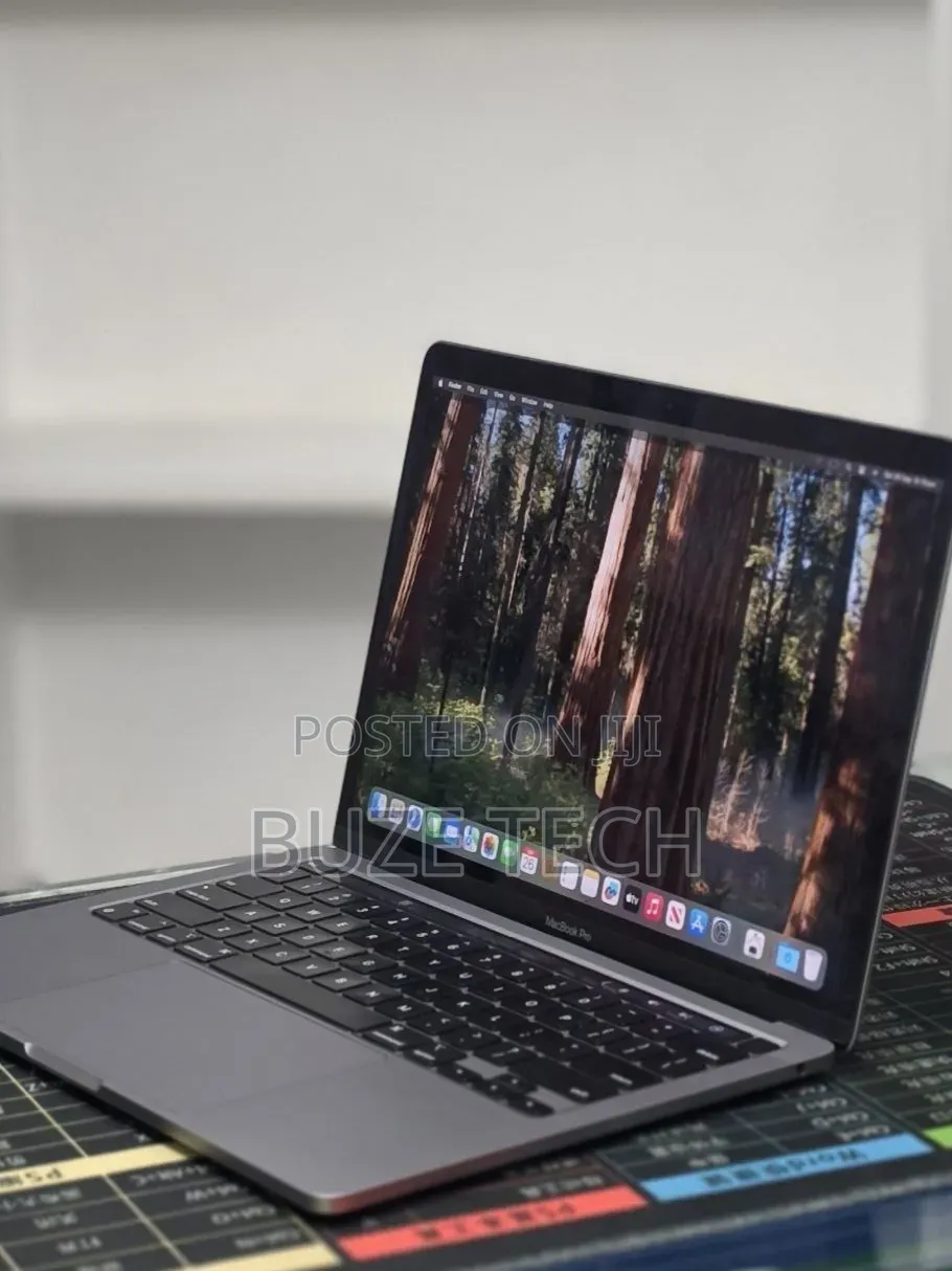 New Laptop Apple MacBook Pro 2020 M1 16GB Apple M1 SSD 512GB