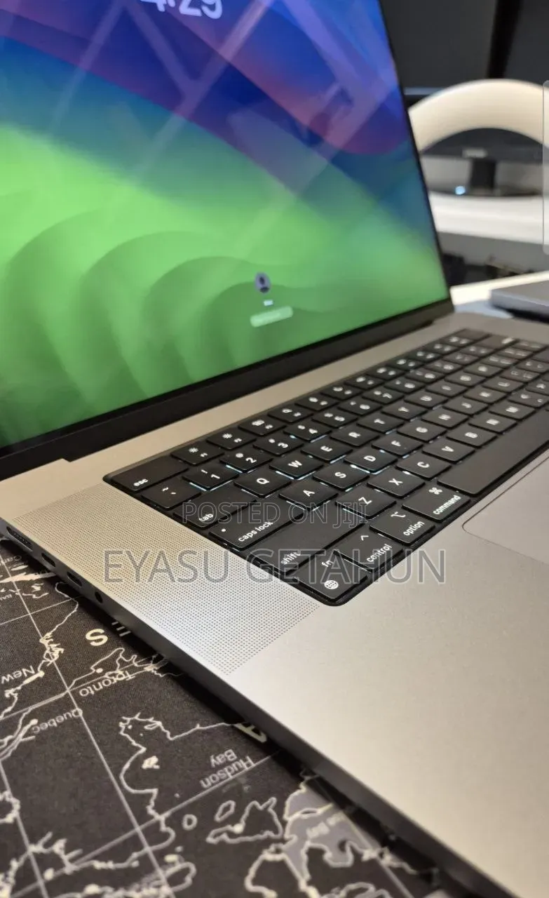 New Laptop Apple MacBook Pro 2021 M1 Max 64GB Apple M1 Max SSD 1T
