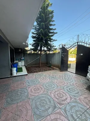 8bdrm House in Lebu Musica Sefer,, Nifas Silk-Lafto for sale
