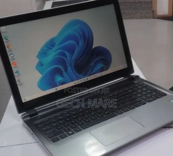 New Laptop HP Pavilion 15 8GB Intel Core i5 SSD 1T